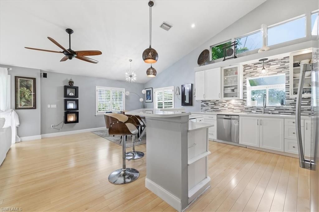 7215 Hendry Creek Dr, Fort Myers, FL 33908 Photo