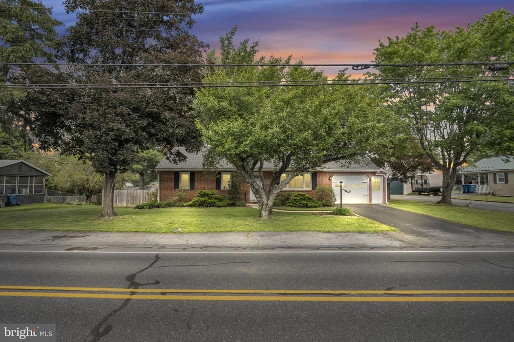 1907 Sterretts Gap Avenue, Carlisle, PA 17013 Main Photo