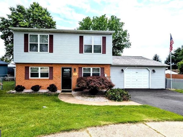 12 ROGERS CIRCLE, NEWARK, DE 19702