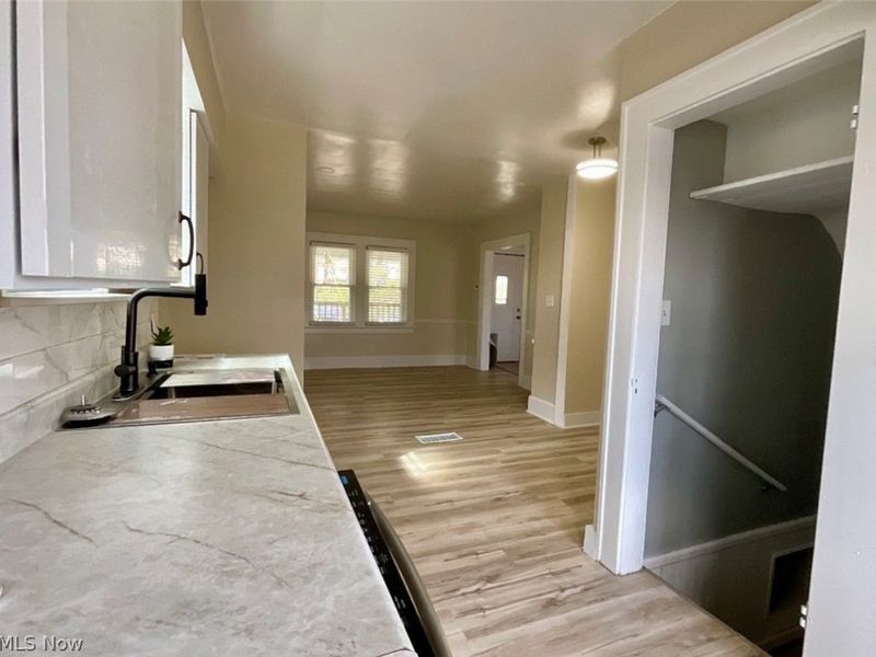 569 Barwell Street, Akron, OH 44303 Photo 15