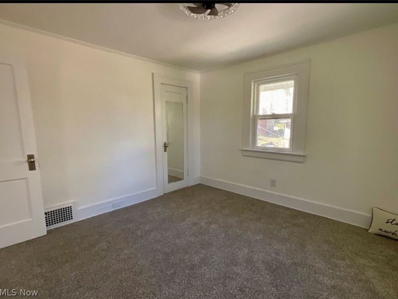 569 Barwell Street, Akron, OH 44303 Photo 18