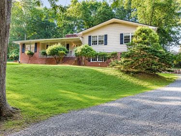 393 Wesley Court, Chapel Hill, NC 27516