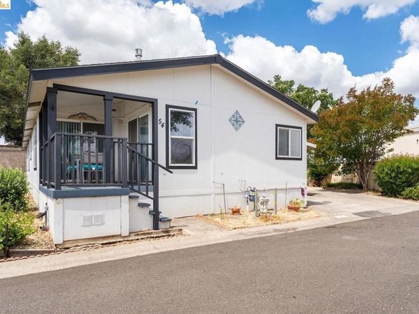 54 Calle Margarita, Elk Grove, CA 95624