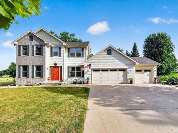 1109 W Milwaukee Street, Stoughton, WI 53589