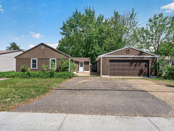 225 6th Avenue SE, Osseo, MN 55369