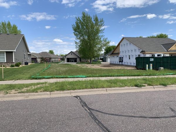 2242 8th Lane SE, Cambridge, MN 55008