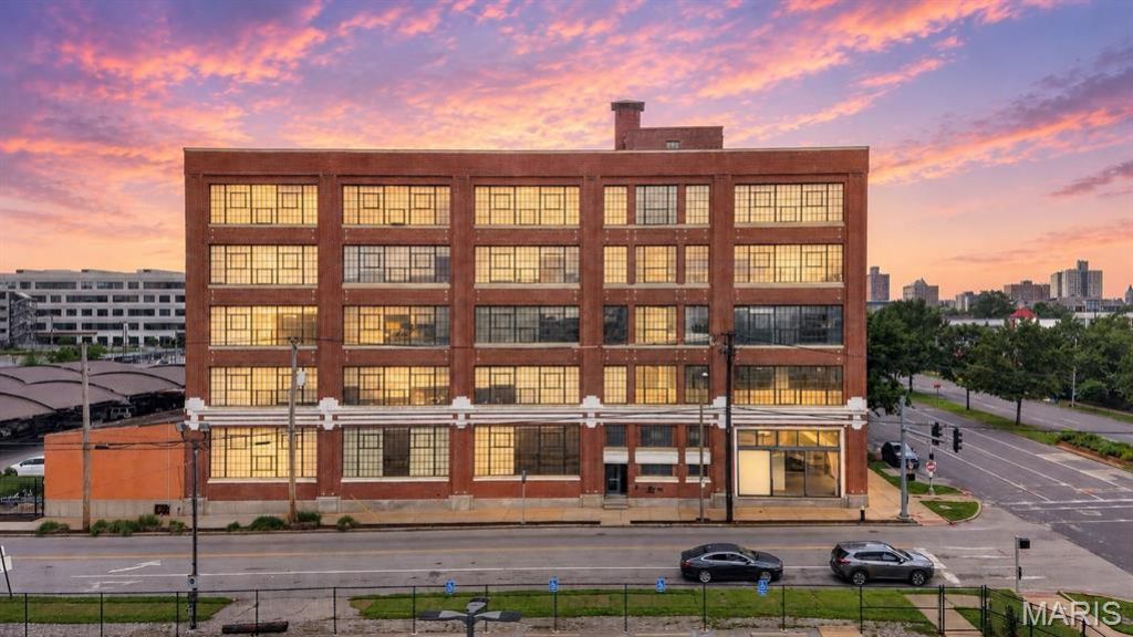 4100 Forest Park Avenue , Unit 424, Saint Louis, MO 63108 Main Photo