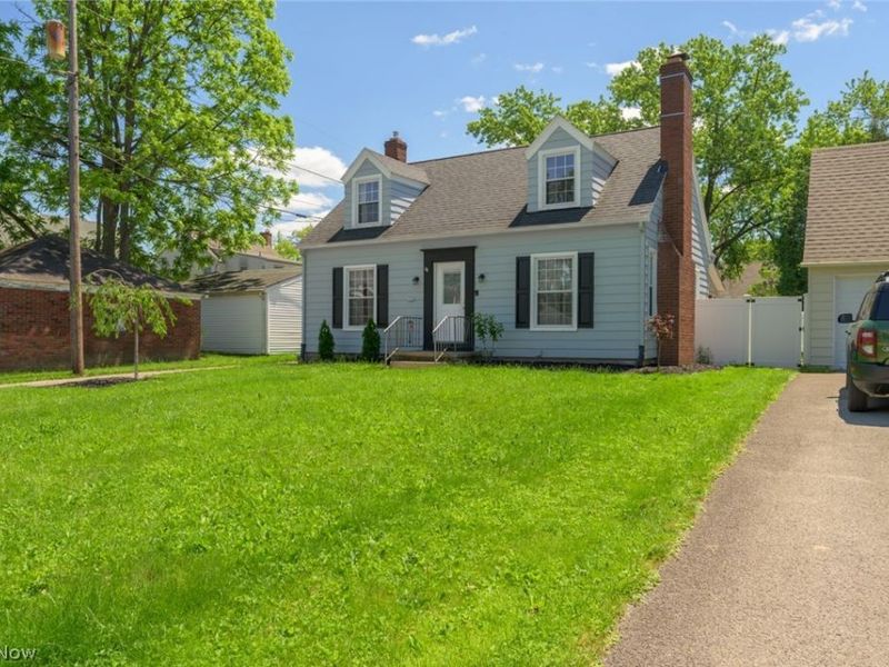 257 Maywood Drive , Youngstown, OH 44512 Photo 2