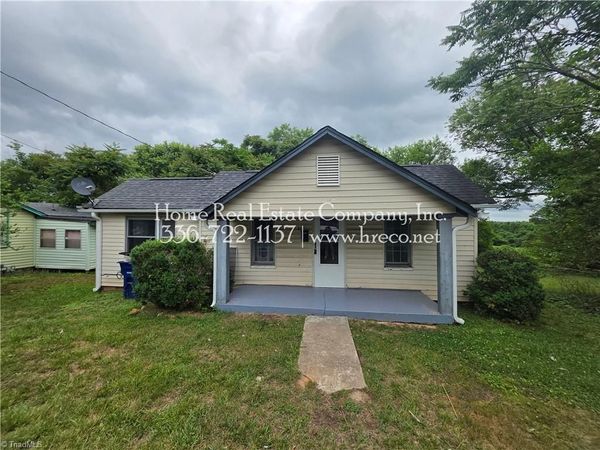 2601 Machine Street , Winston-Salem, NC 27105
