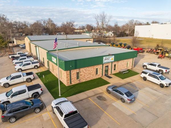1621 SE Summit Street, Lee's Summit, MO 64081