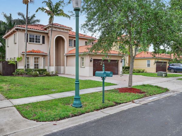 1975 NE 36th Avenue, Homestead, FL 33033