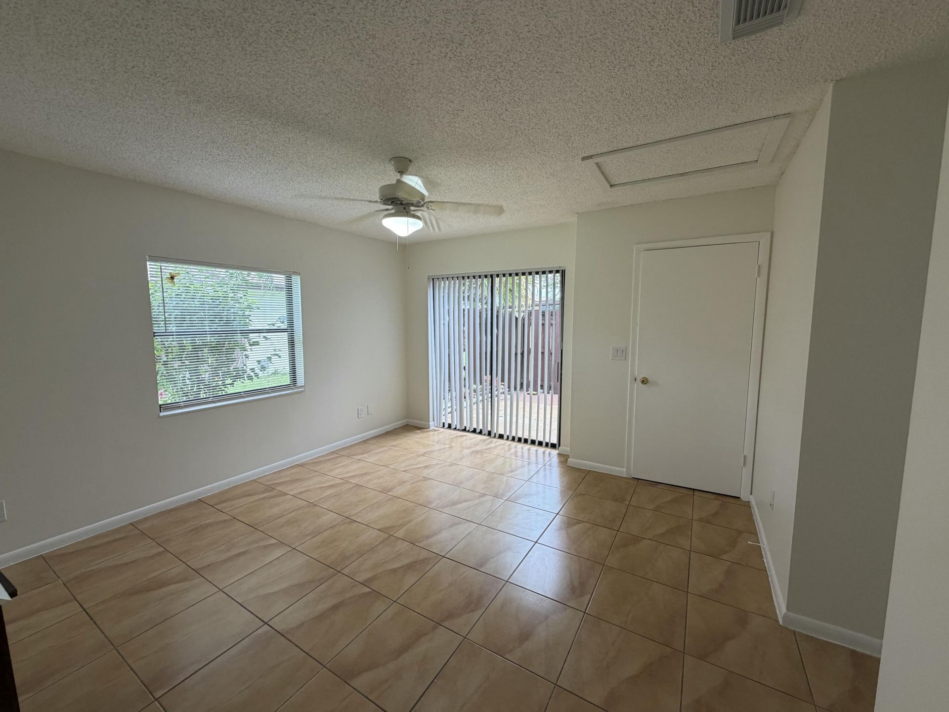 1823 Abbey Road, West Palm Beach, FL 33415 Photo