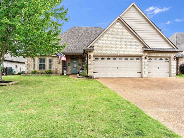 310 WHISPERING MEADOWS DR, Oakland, TN 38060