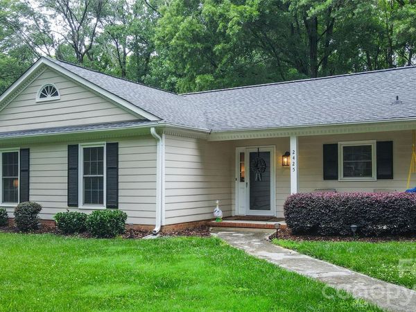 2425 Turnberry Lane, Charlotte, NC 28210