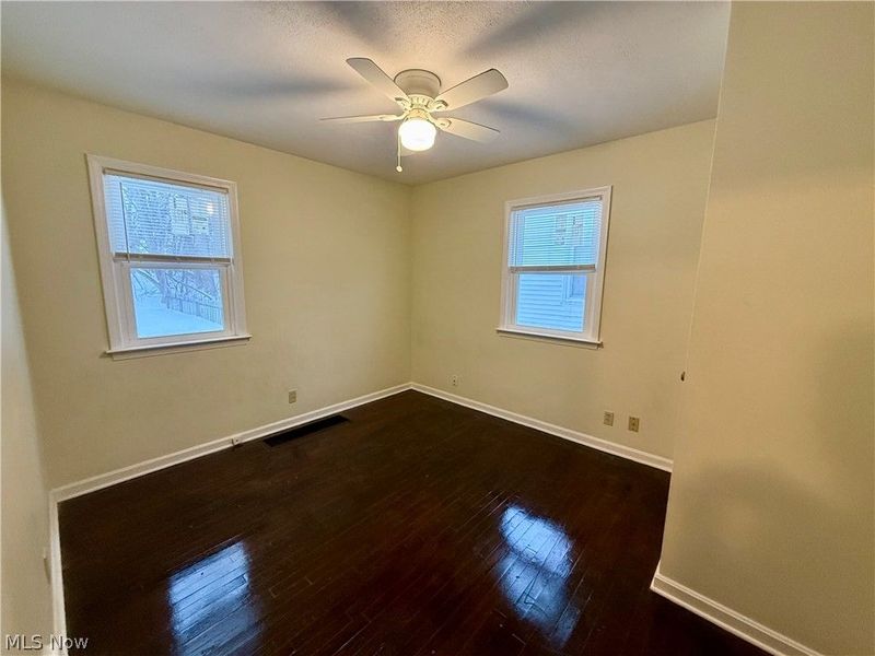 575 Noble Avenue , Akron, OH 44320 Photo 9