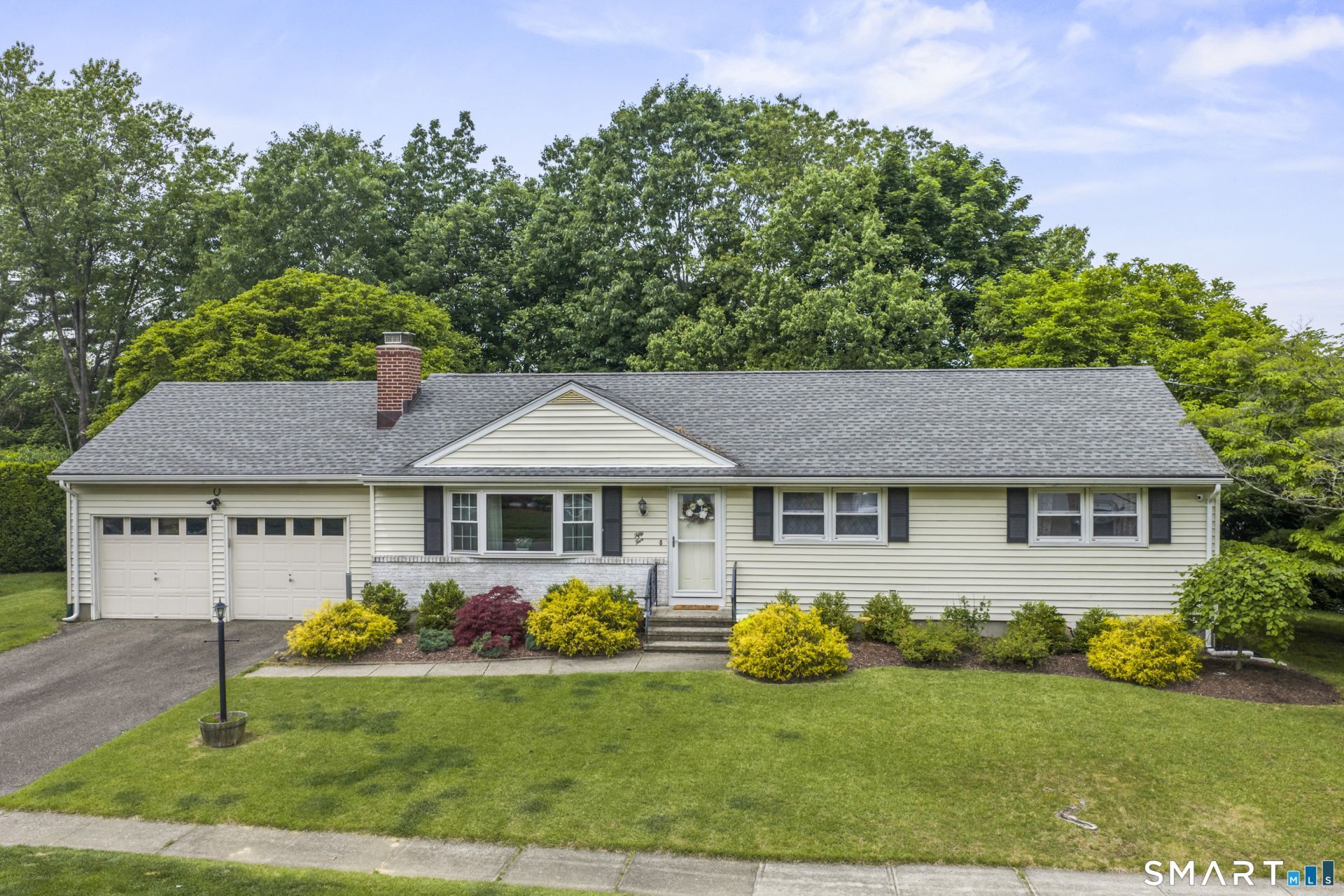 55 Ridgefield, Stratford, CT 06614 Main Photo