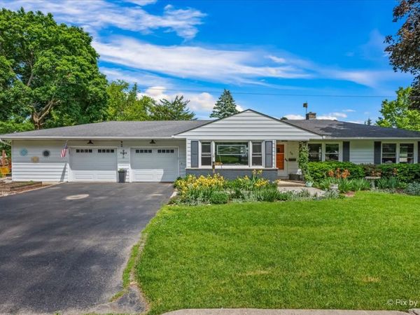 928 Ash Street , St. Charles, IL 60174