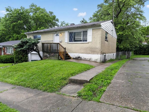 2945 aquadale, Cincinnati, OH 45211