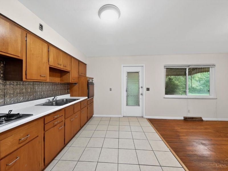 2945 aquadale, Cincinnati, OH 45211 Photo 14