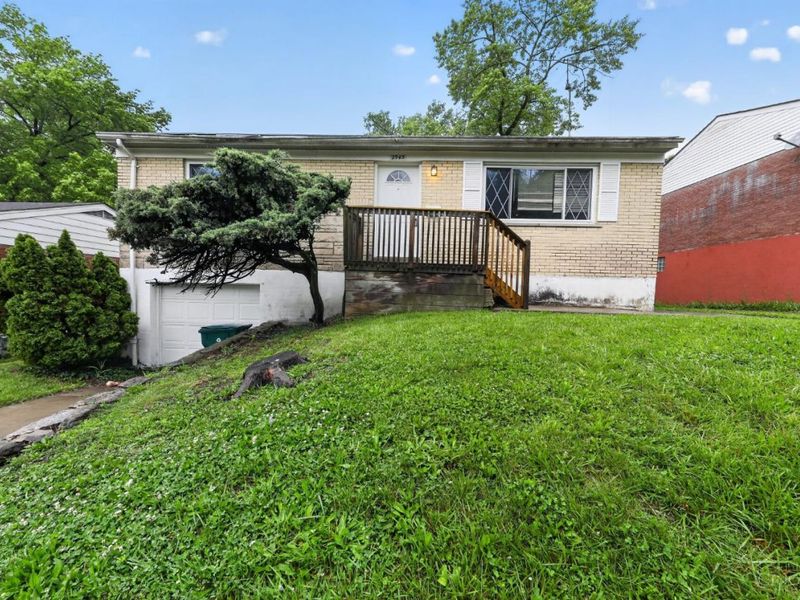 2945 aquadale, Cincinnati, OH 45211 Photo 2
