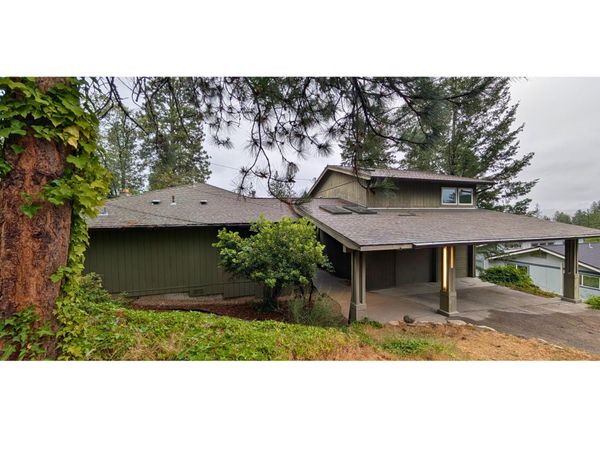 1105 Ivy Lane, Ashland, OR 97520