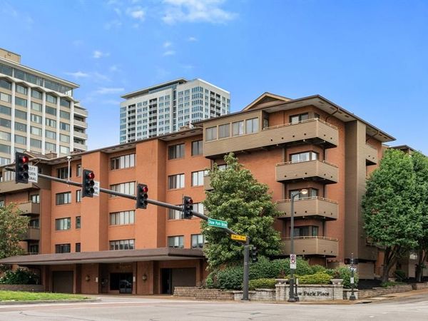 250 S Brentwood Boulevard , Unit 1F, Clayton, MO 63105