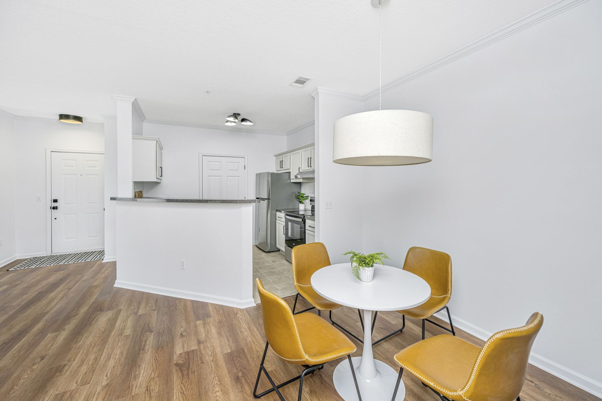 45 Sycamore Avenue Photo 12