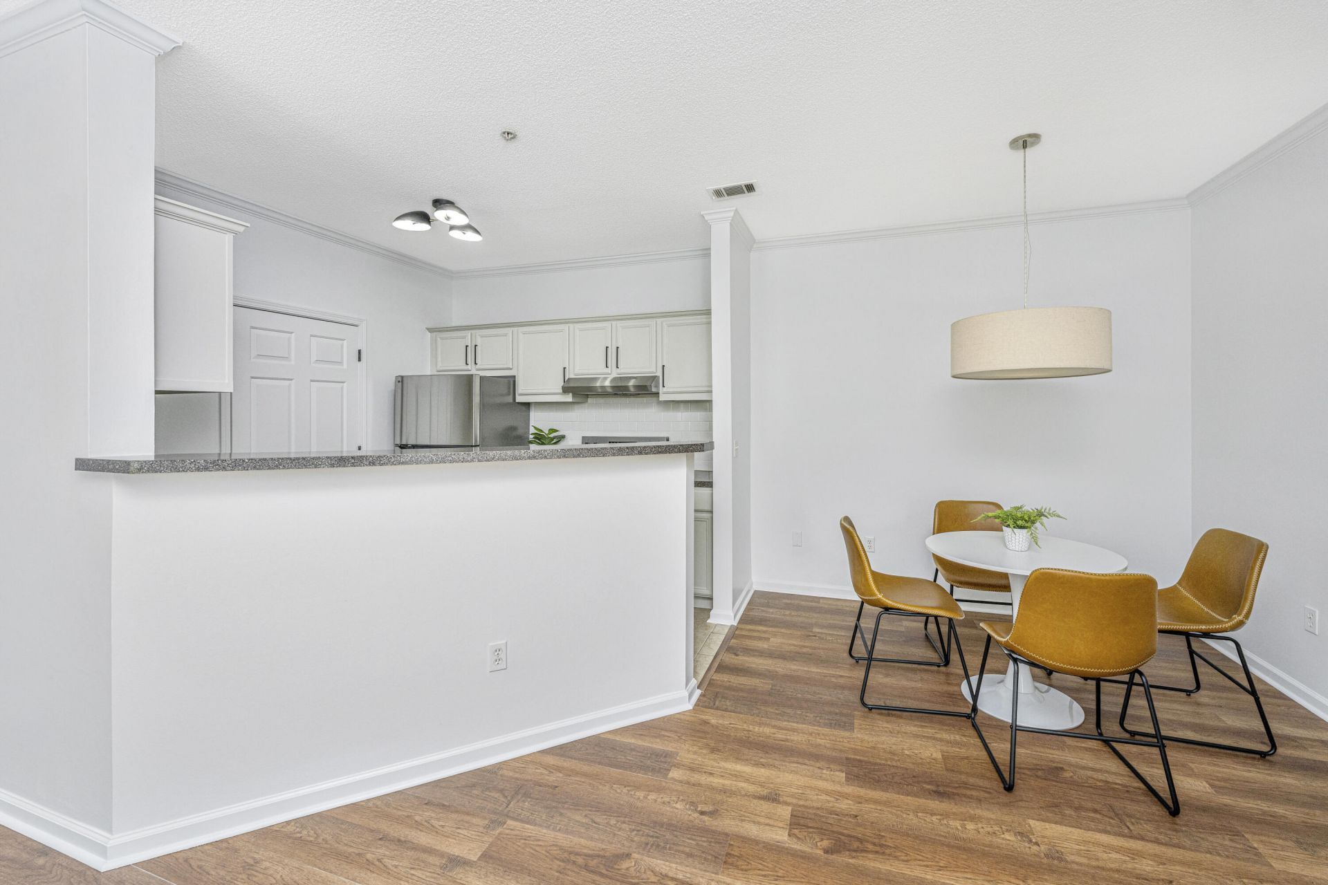 45 Sycamore Avenue Photo 13