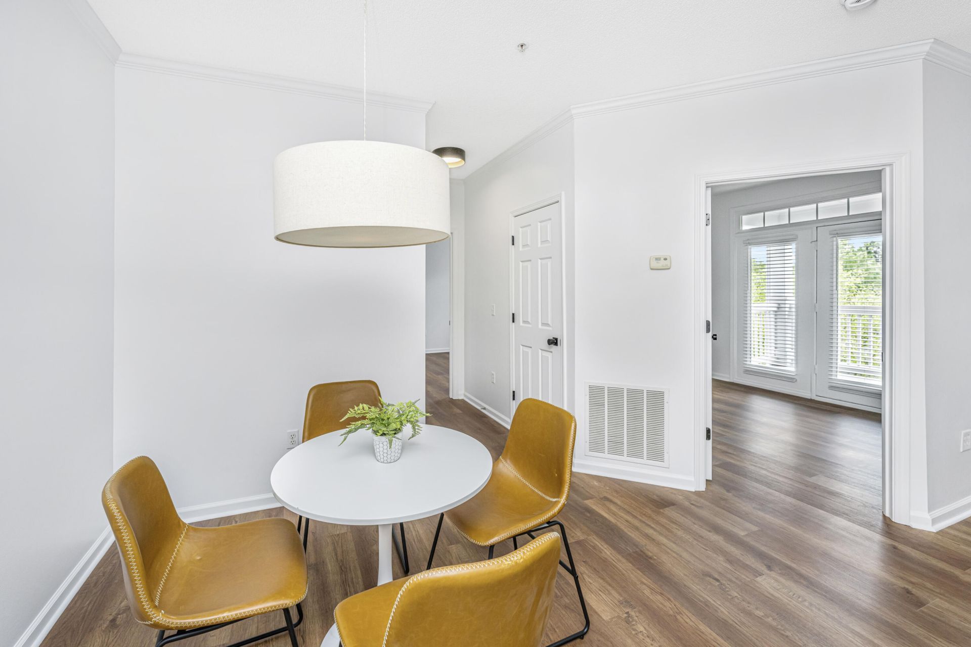 45 Sycamore Avenue Photo 14