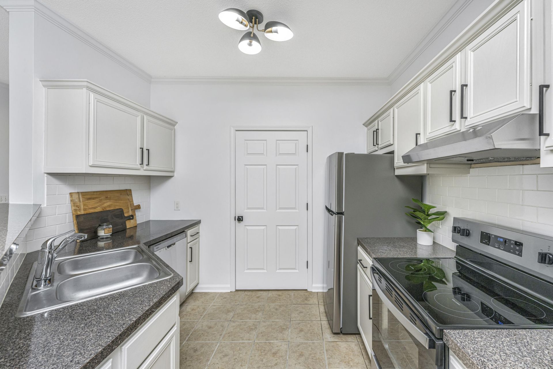 45 Sycamore Avenue Photo 9