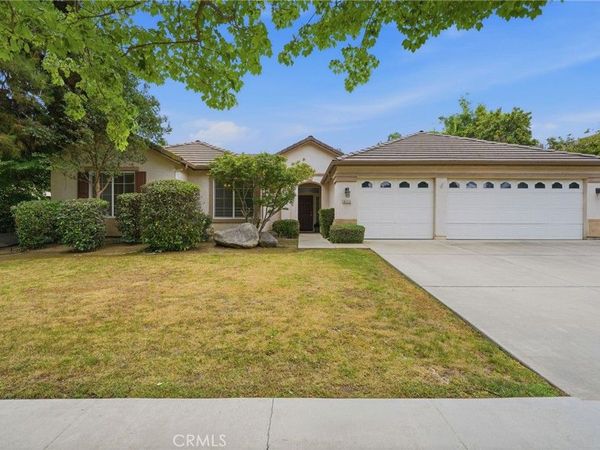 6111 W Pryor Avenue, Visalia, CA 93277