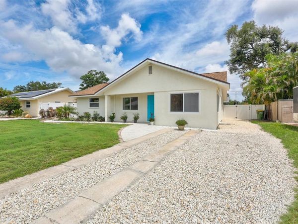 2647 SYDELLE STREET, SARASOTA, FL 34237