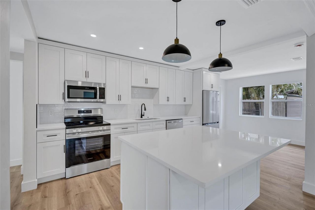 2647 Sydelle Street, Sarasota, FL 34237 Photo