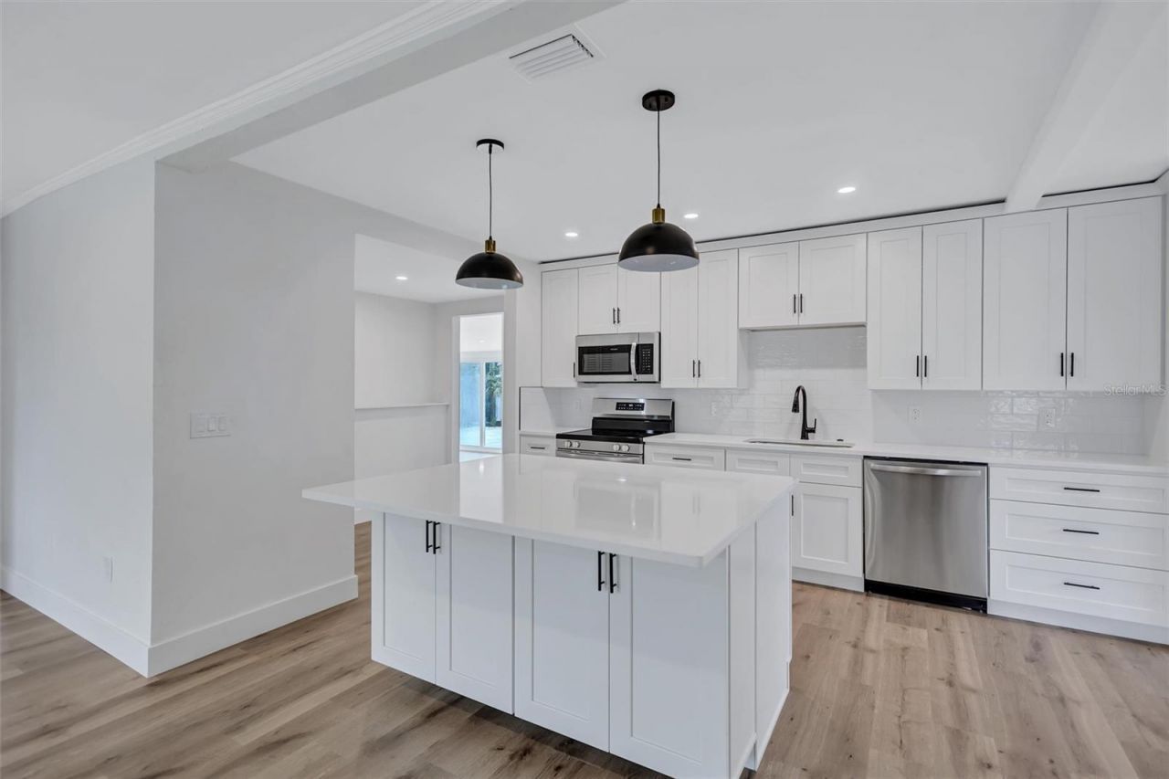 2647 Sydelle Street, Sarasota, FL 34237 Photo