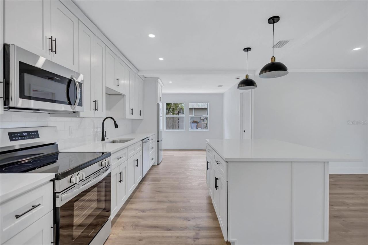 2647 Sydelle Street, Sarasota, FL 34237 Photo