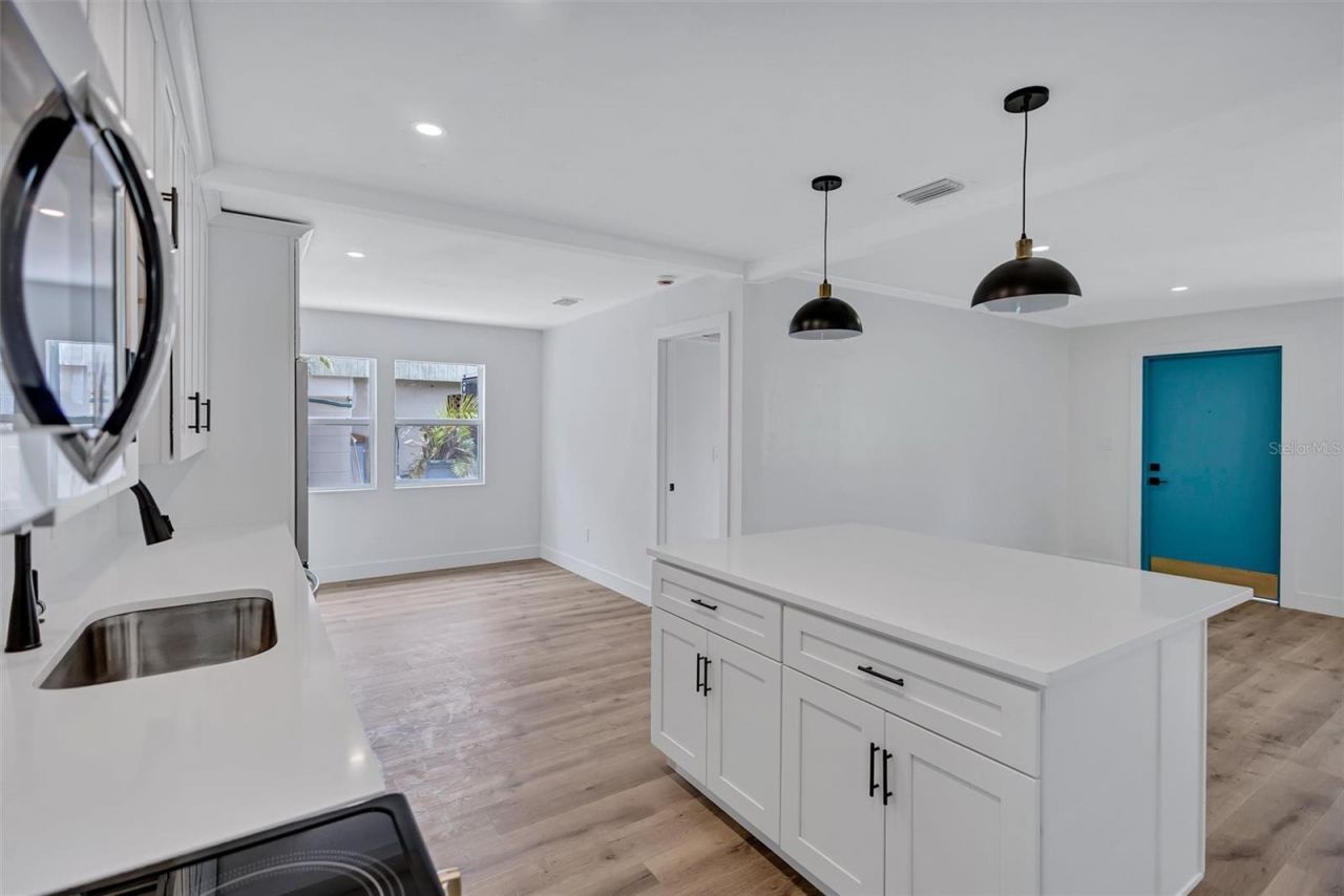 2647 Sydelle Street, Sarasota, FL 34237 Photo