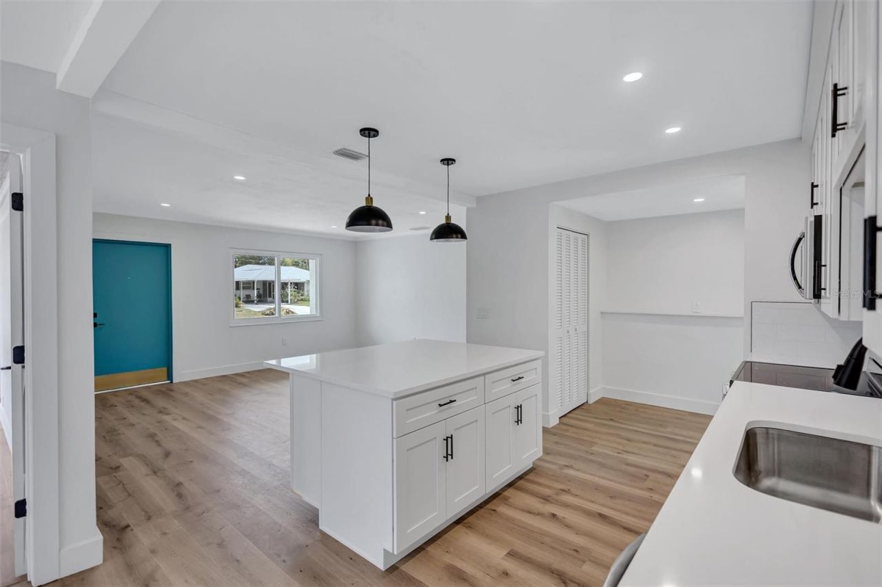 2647 Sydelle Street, Sarasota, FL 34237 Photo