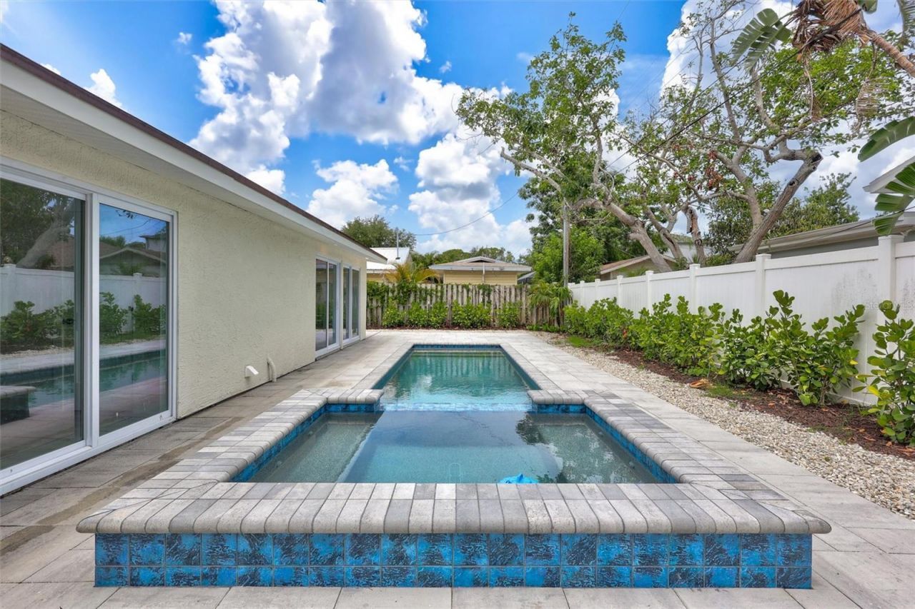 2647 Sydelle Street, Sarasota, FL 34237 Photo