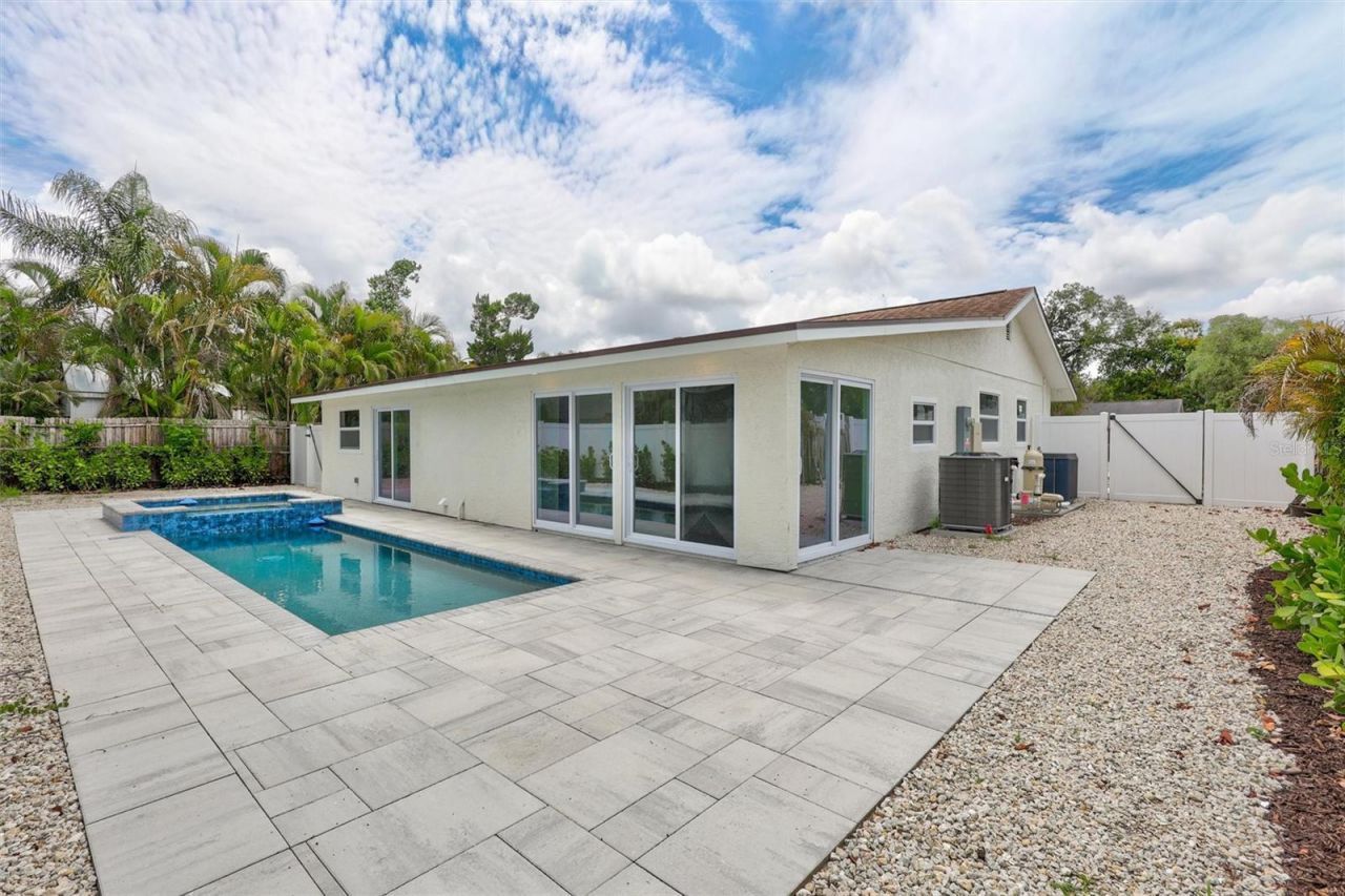 2647 Sydelle Street, Sarasota, FL 34237 Photo