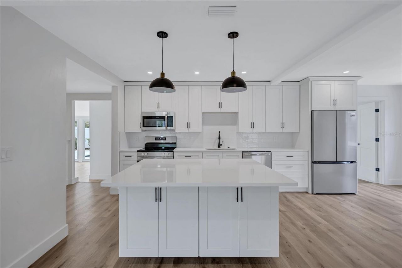 2647 Sydelle Street, Sarasota, FL 34237 Photo