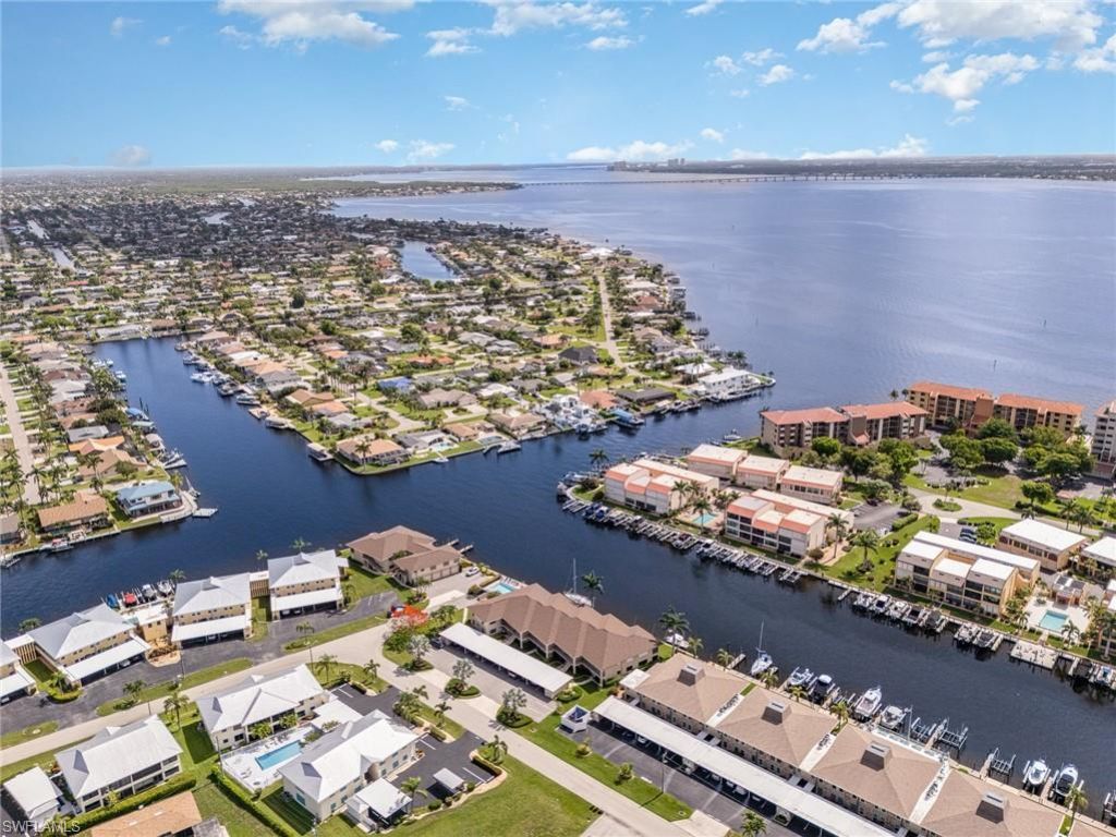 4001 SE 19th Pl, Unit 1, Cape Coral, FL 33904 Photo