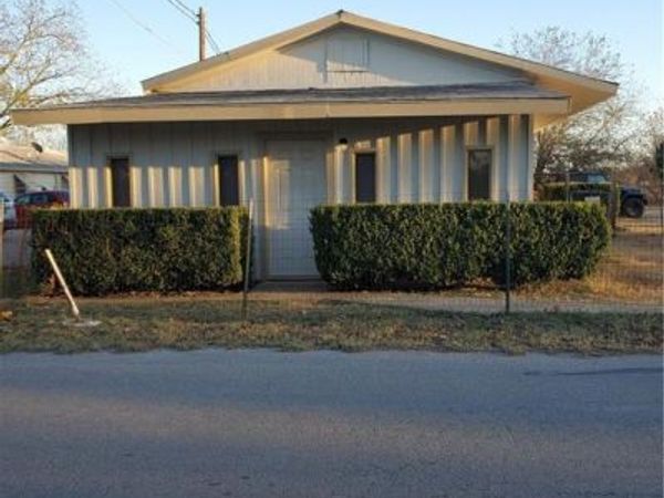 100 Quail Run RD, Unit 1, Martindale, TX 78655