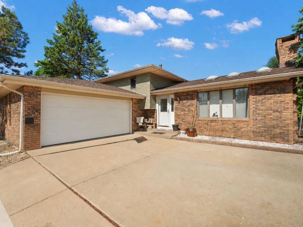 2547 Springhill Drive, Schererville, IN 46375
