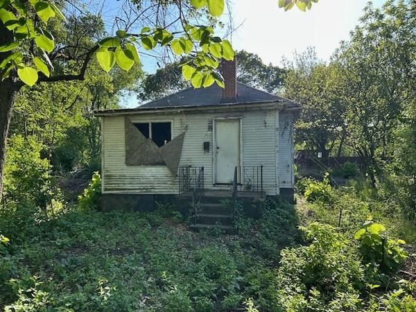 3912 Virginia Street , Gary, IN 46409