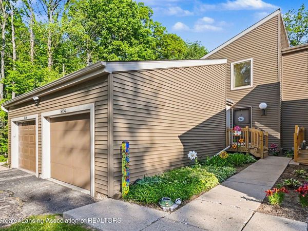 5634 Deville Court, East Lansing, MI 48823
