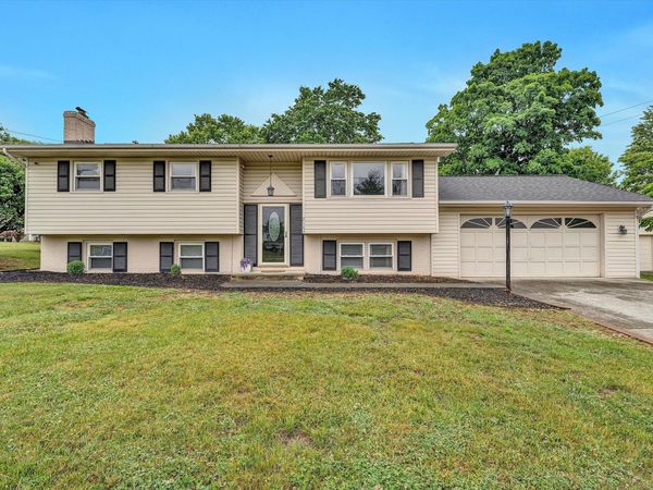 2163 Mill LN , Salem, VA 24153