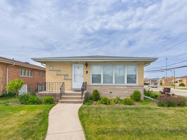 8500 W Carmen Avenue , Chicago, IL 60656