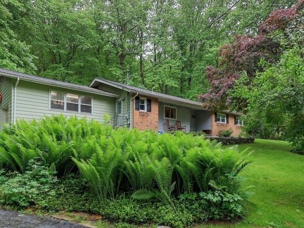 383 Tunnel Rd, Bethlehem, NJ 08802