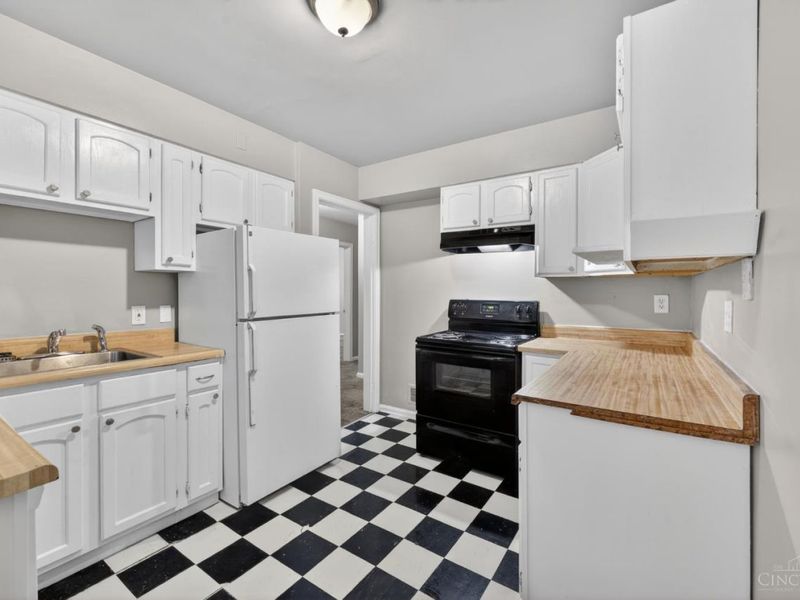 8668 Daly Road, Springfield Twp., OH 45231 Photo 18