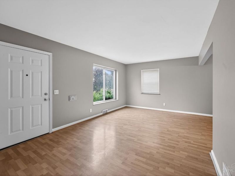 8668 Daly Road, Springfield Twp., OH 45231 Photo 3